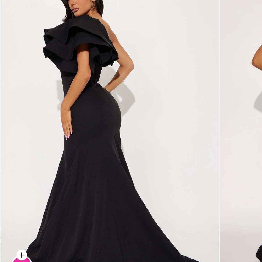 Elegant Black Off-Shoulder Evening Gown